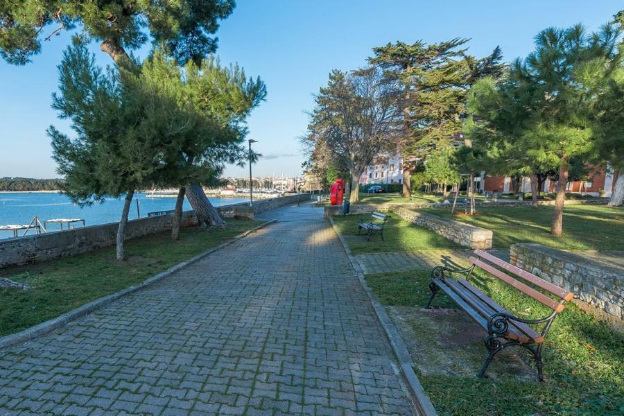 Novigrad Istria Apartment Hannah מראה חיצוני תמונה